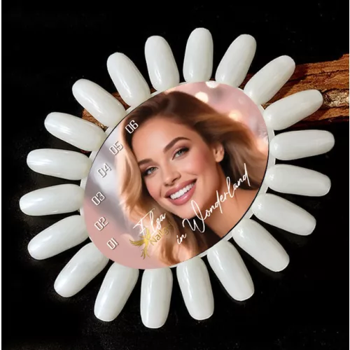 Margarete Elza in Wonderland Gellack