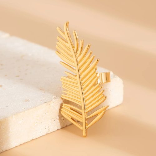 Modering in Federform – in Goldfarbe